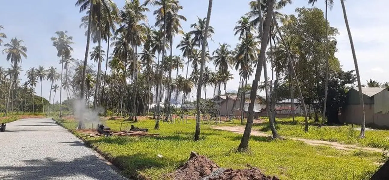 කුරුණෑගල පුත්තලම පාරට මුහුණලා ඉඩමක්