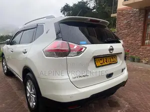 Nissan X-Trail 2015