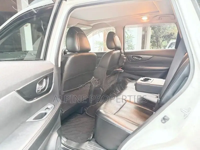Nissan X-Trail 2015