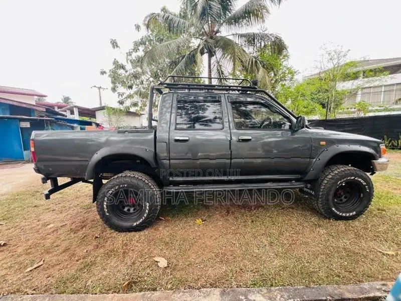 Toyota Hilux LN 107 SSRX 1991