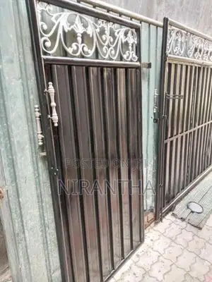 12 & 6 slidibg gate 11& 7