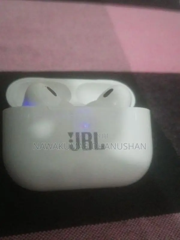 JBL Earbud