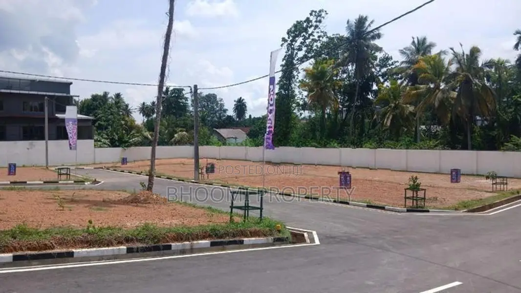 KADAWATHA Valuable land for sale in a great location.”