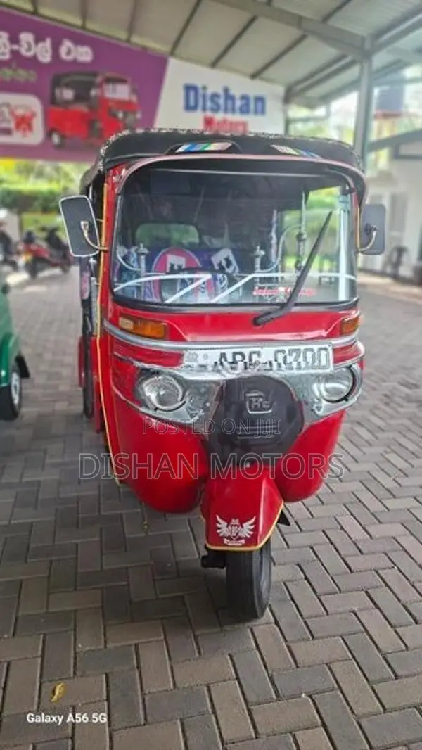 Bajaj RE 4Stroke 2015