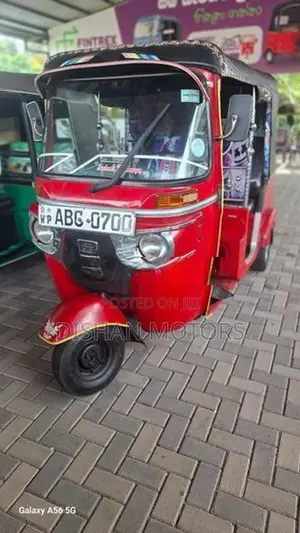 Bajaj RE 4Stroke 2015