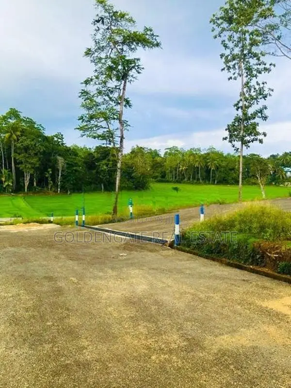 Matara කැකනදුර නගරයට නුදුරින් ඉඩමක්