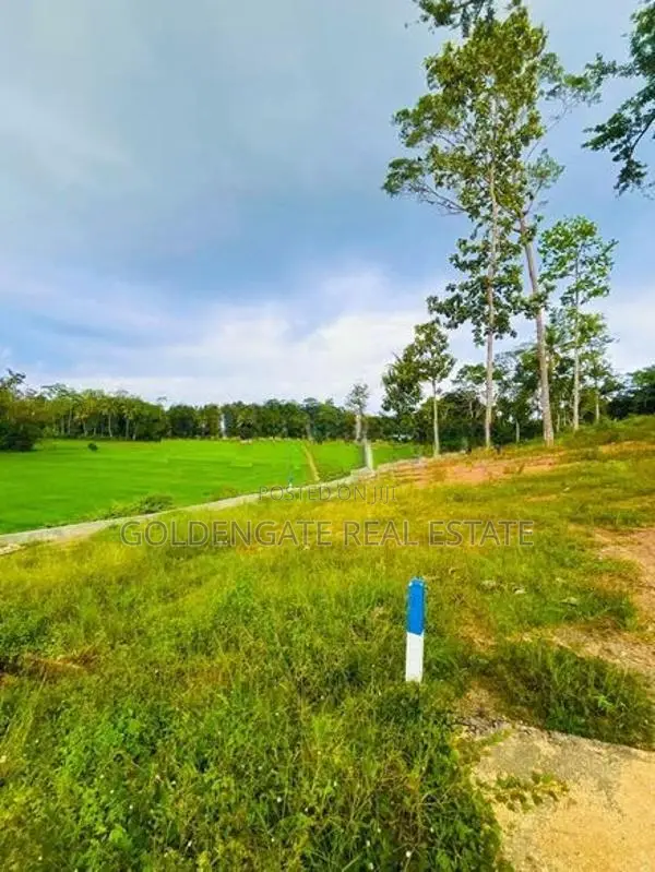 Matara කැකනදුර නගරයට නුදුරින් ඉඩමක්