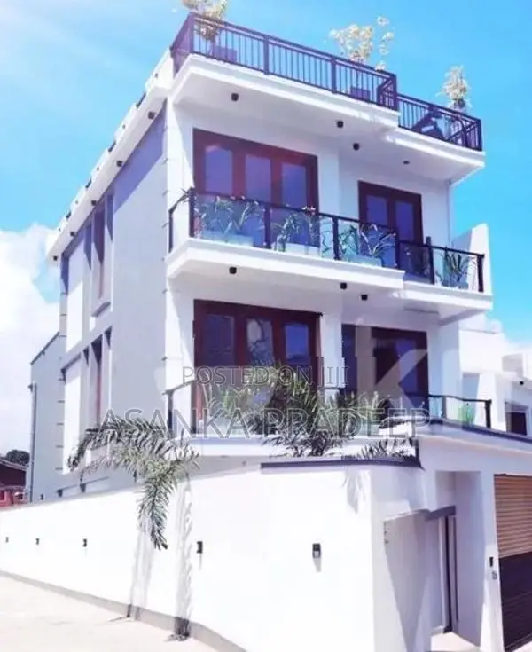 500m to Maharagama Brand New Three Storey Luxury House for Sale(Ahw778