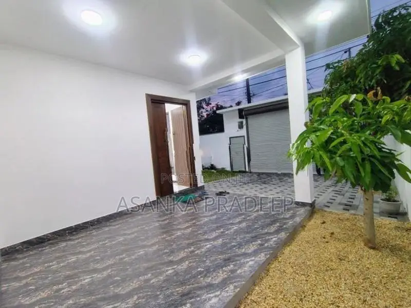 Brand New Two Storey House with 4 rooms for sale in Kottawa(n62728io)