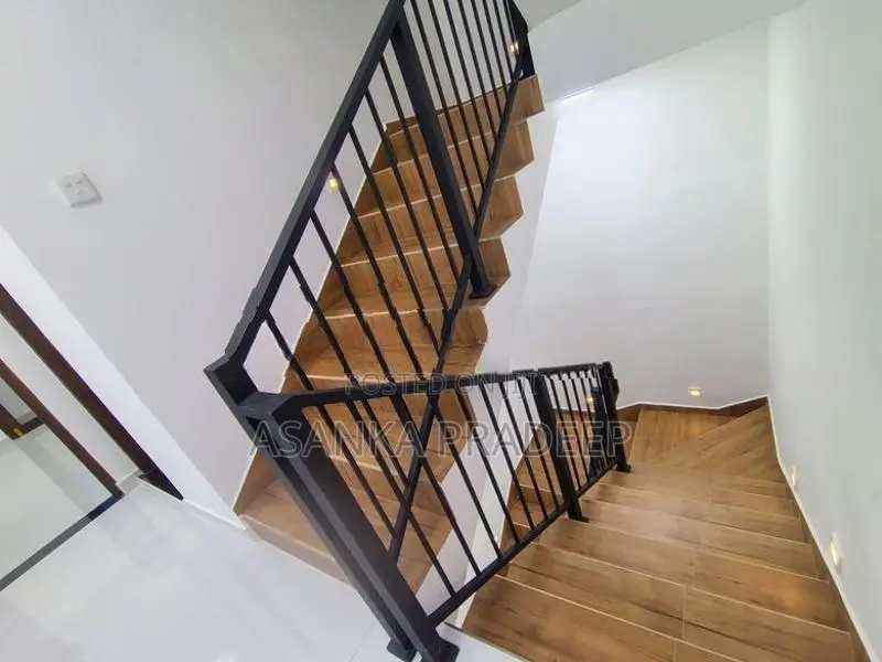 Brand New Two Storey House with 4 rooms for sale in Kottawa(n62728io)