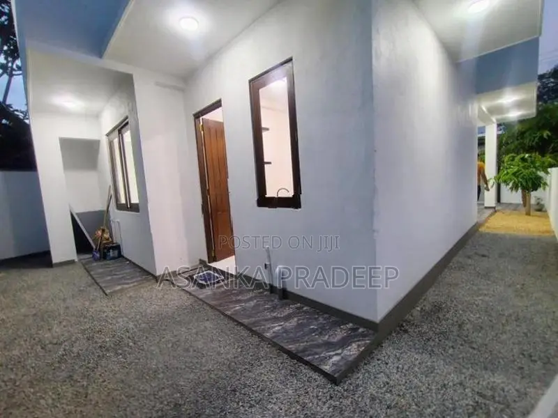 Brand New Two Storey House with 4 rooms for sale in Kottawa(jai8wnnpko