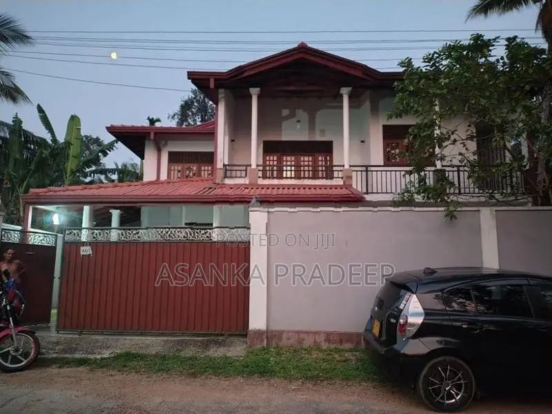 හයිලෙවල් මාර්ගයට මීටර් 300 දුරින් සුඛෝපභෝගී වටිනා දෙමහල් නිවසක්(abuw69
