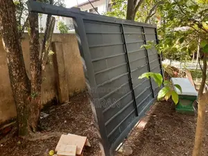 Sliding Box Bar Gate