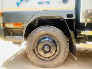 Mitsubishi Canter 2001