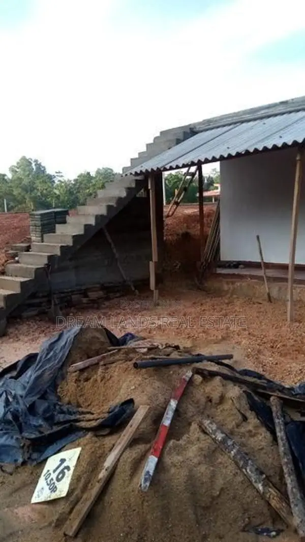 Kaburupitiya 4Bed House For sale in Gamudawa