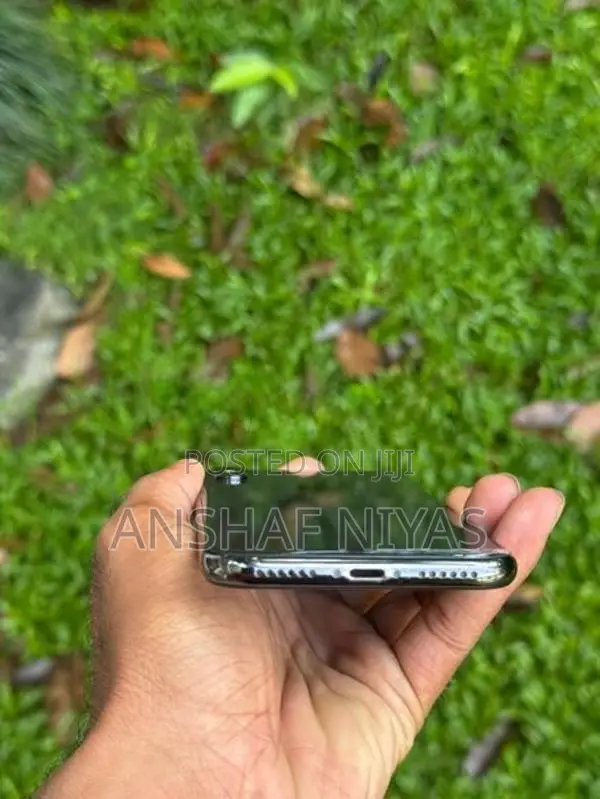 Apple iPhone X (Used)