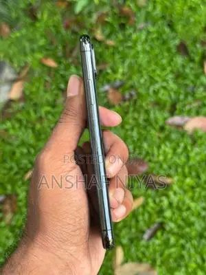 Apple iPhone X (Used)