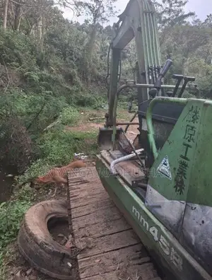 Mitsubishi MM 45B Excavator