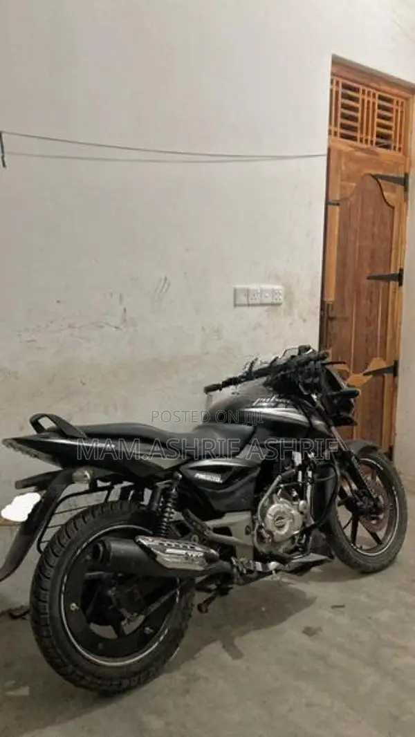Bajaj Pulsar 150 2016