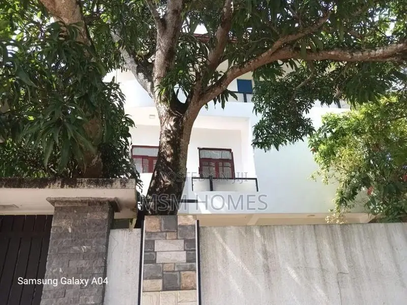 19 Perch Land With All Complete House For Sale in Kuliyapitiya