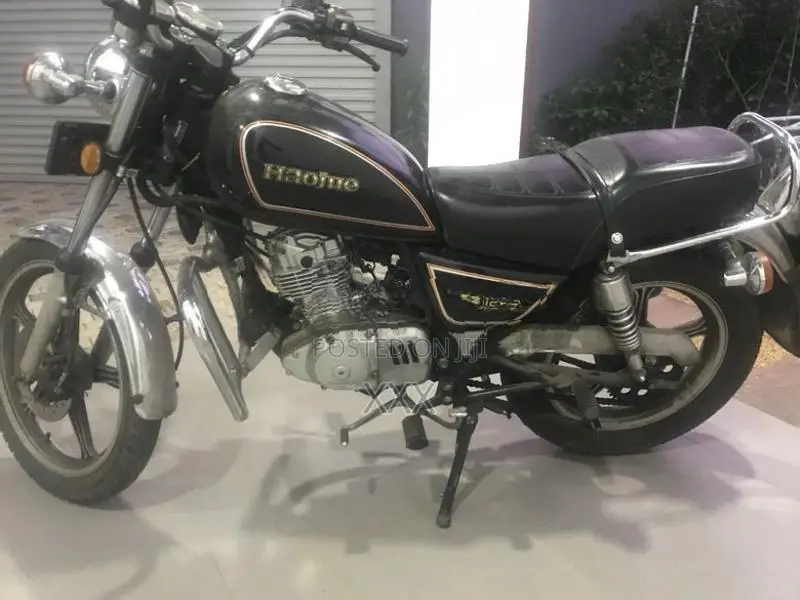 Suzuki GN 125 2020