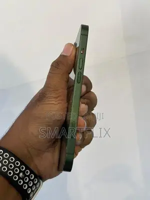 Apple iPhone 13 (Used)