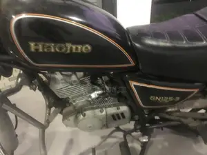 Suzuki GN 125 2020
