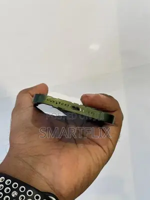 Apple iPhone 13 (Used)