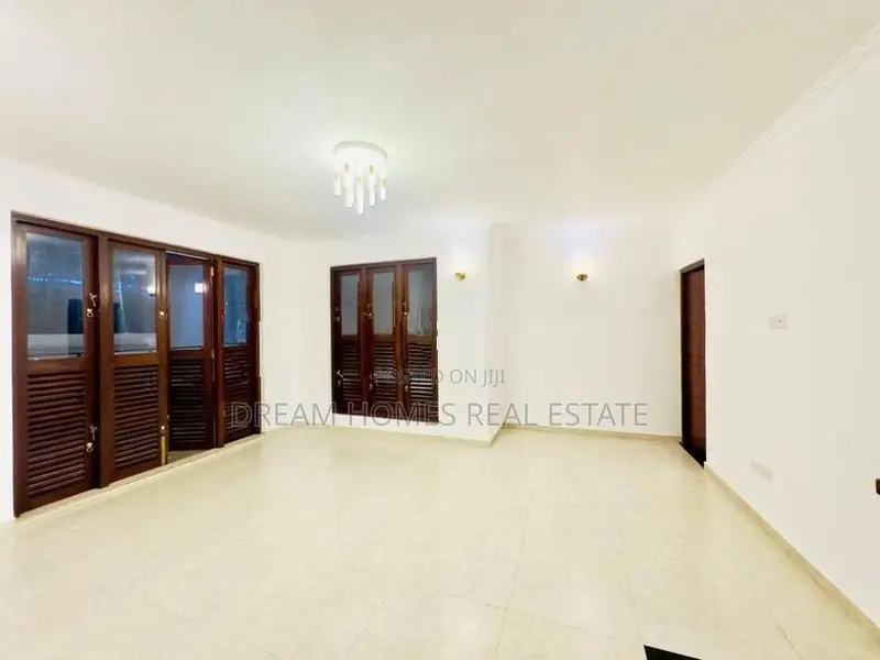 Beautiful Family Home for Sale in Quiet Residential Area Pannipitiya