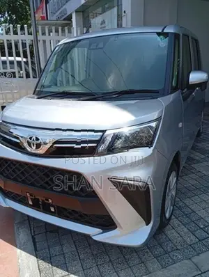 Toyota Roomy x 2023
