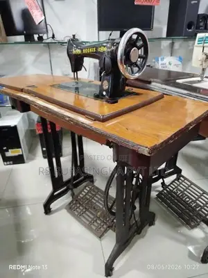 Singer Normal Zigzag Machine