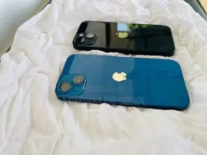 Apple iPhone 13 (Used)
