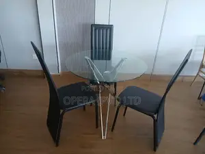 Round Table with Chairs