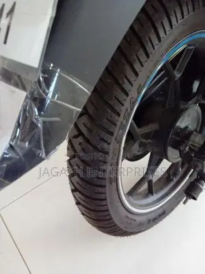 Bajaj Discover 125 Black metallic 2026