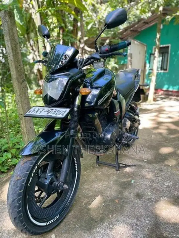 Yamaha FZ 2012