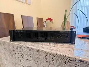 Behringer EP4000 Sterio Amp