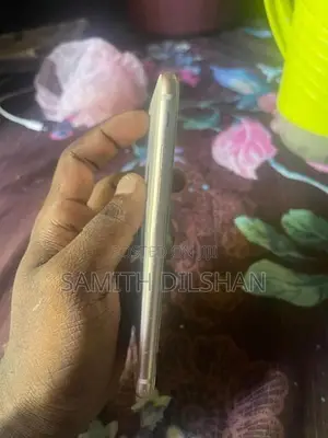 Apple iPhone 8 (Used)