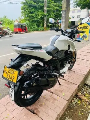 TVS Apache RTR 200 2017