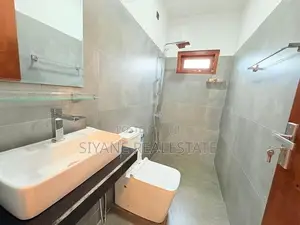 New House For Sale in Athurugiriya