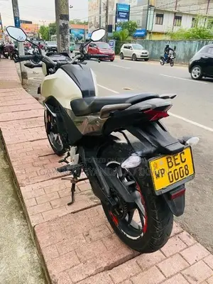 Honda CB Hornet 2016