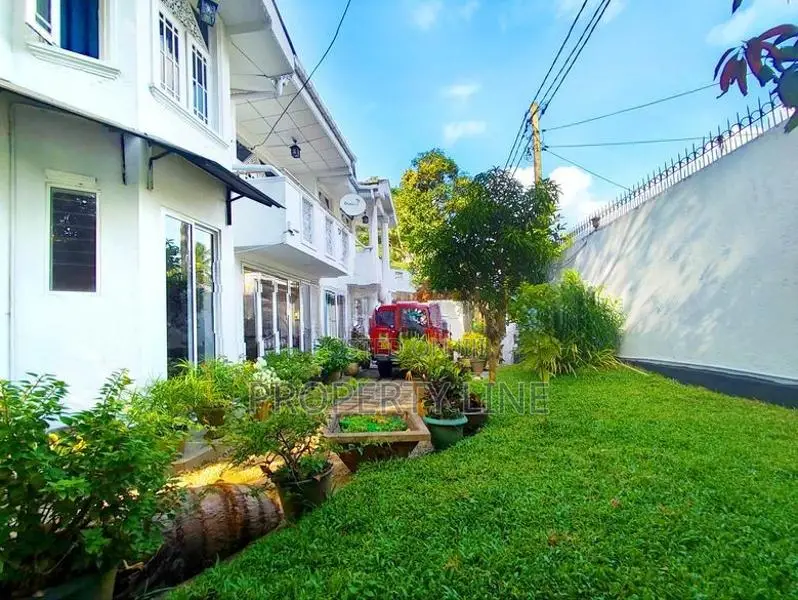 House for Sale in Nagoda Kandana (200 Meters to Negombo Road)