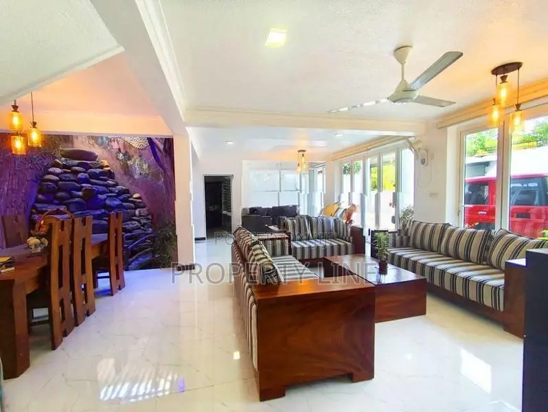House for Sale in Nagoda Kandana (200 Meters to Negombo Road)