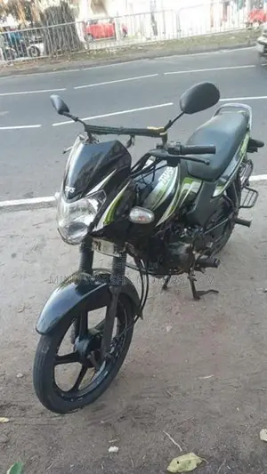 TVS Metro 2016