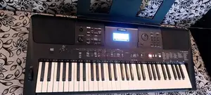 Yamaha PSR E463 Keyboard