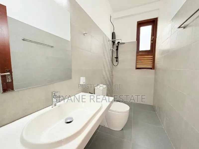 Moder Single Storey House for Sale Polgasovita