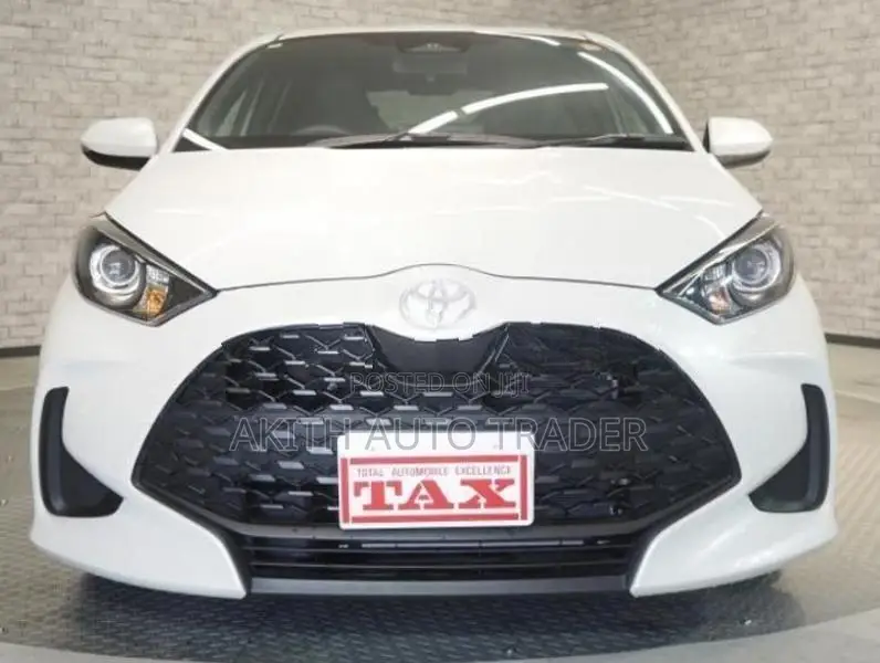 Toyota Yaris G 2024