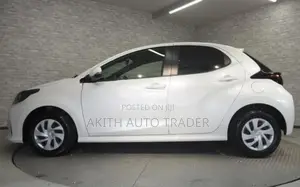 Toyota Yaris G 2024