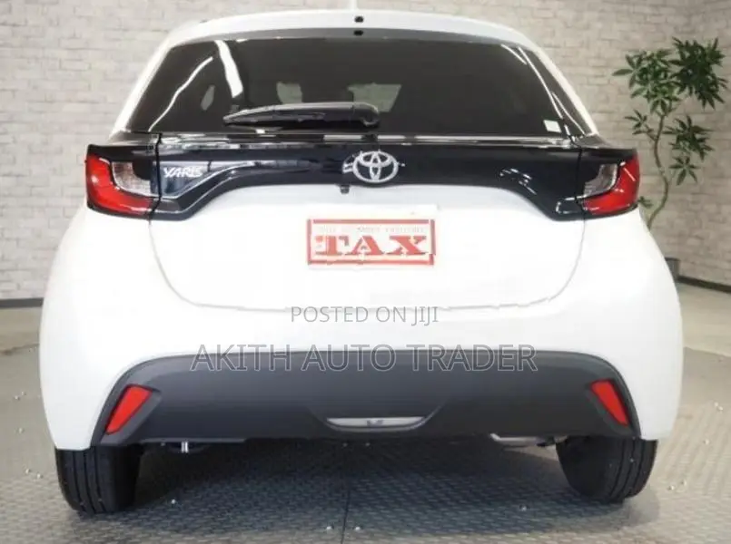 Toyota Yaris G 2024