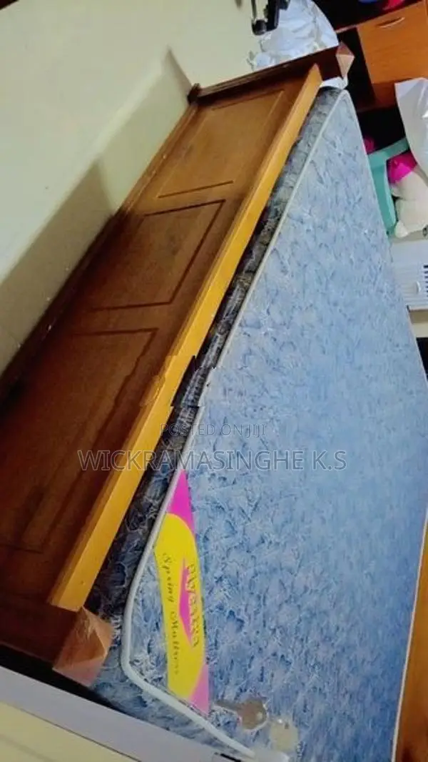 Teak Wood with Mattress