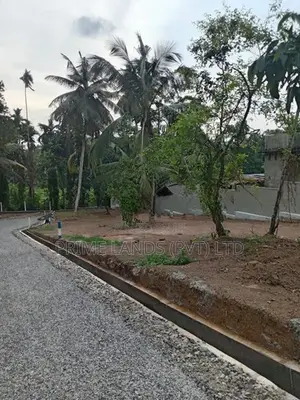 හෝමාගම නගරයෙන් බිම් කොටස් විකිණීමට